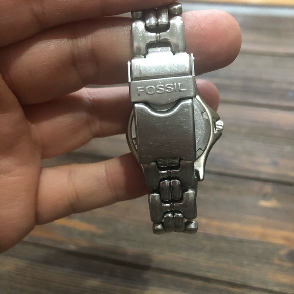 Women’s Fossil Blue Analog Watch - Picture 3 of 4